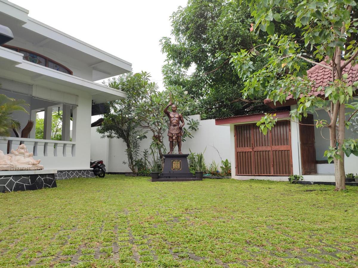 Griya Asih Hotel Yogyakarta Bagian luar foto